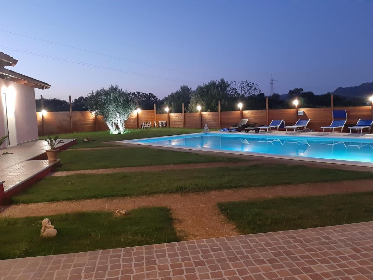 Villa Erilia San Giovanni Suèrgiu Екстериор снимка